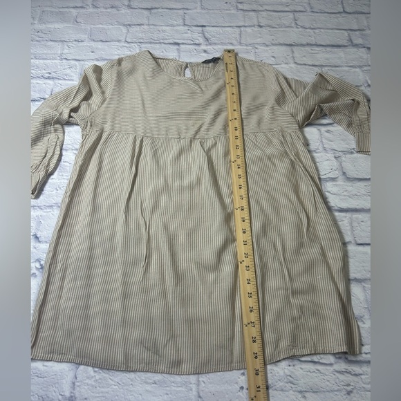 Roolee Taupe/White Striped Babydoll Style Linen Top. Long Sleeves. Size L. Fall! - Picture 4 of 5